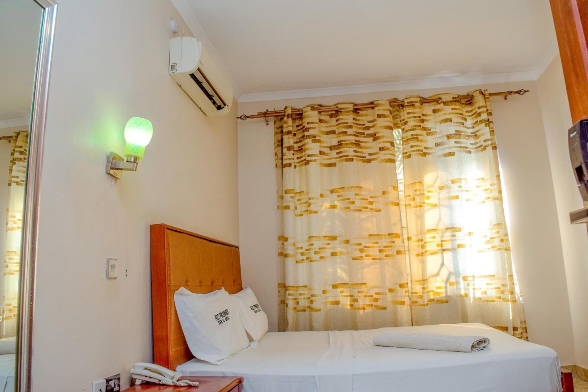 K27 Premier Backpackers Vandrerhjem Dar-es-Salaam Eksteriør bilde