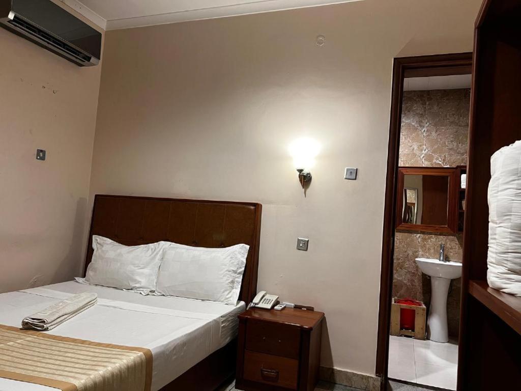 K27 Premier Backpackers Vandrerhjem Dar-es-Salaam Eksteriør bilde